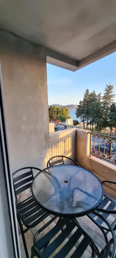 Amarok Apartment Bar Bagian luar foto