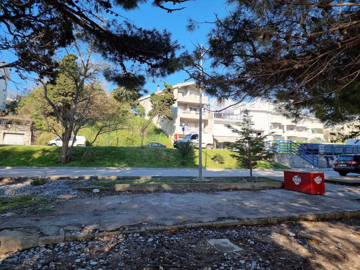 Amarok Apartment Bar Bagian luar foto