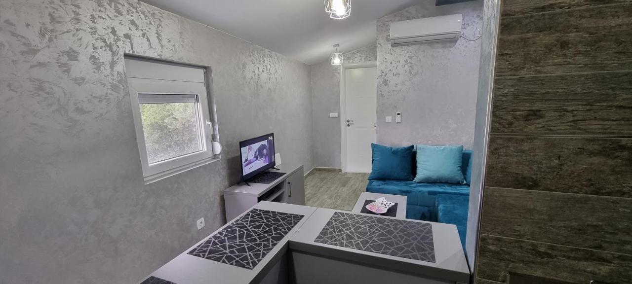 Amarok Apartment Bar Bagian luar foto