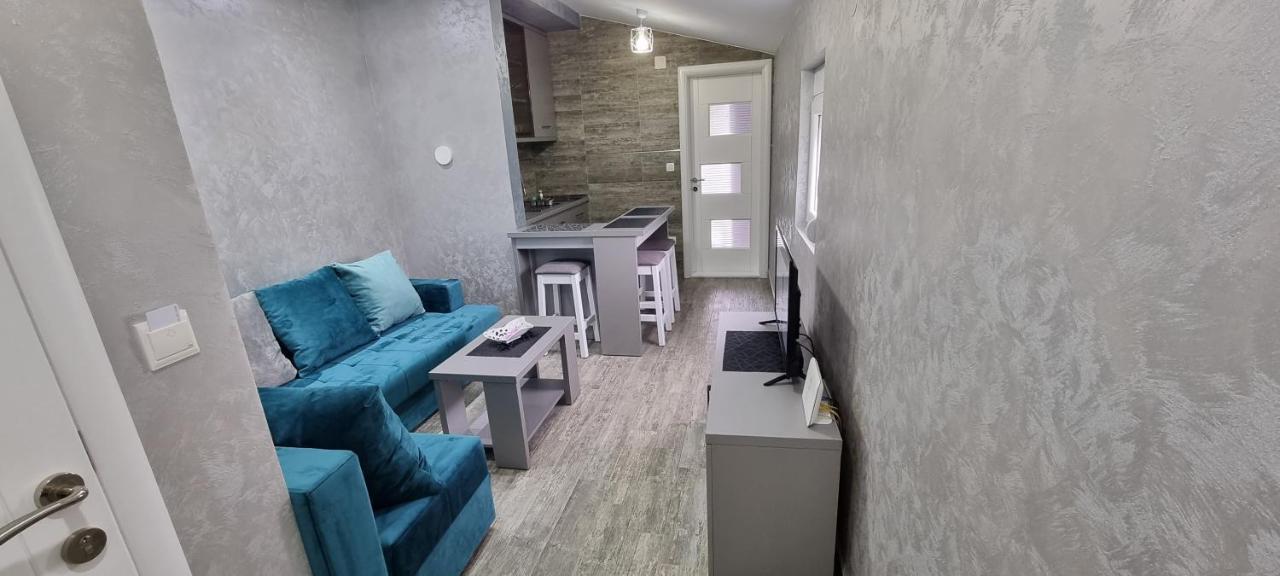 Amarok Apartment Bar Bagian luar foto
