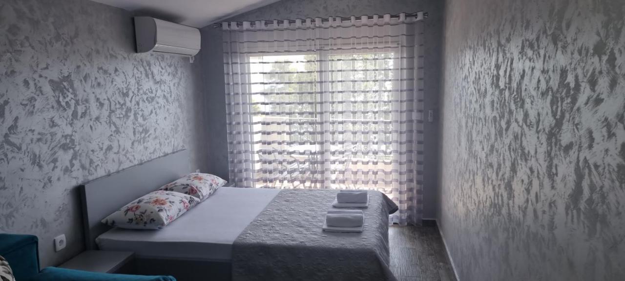 Amarok Apartment Bar Bagian luar foto