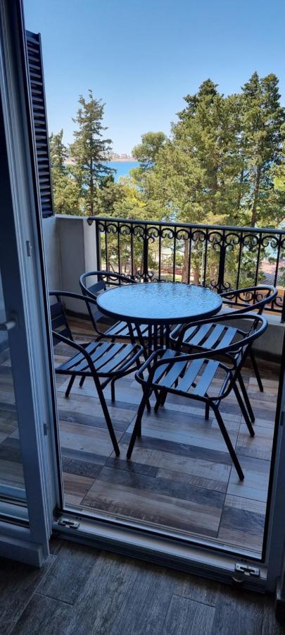 Amarok Apartment Bar Bagian luar foto