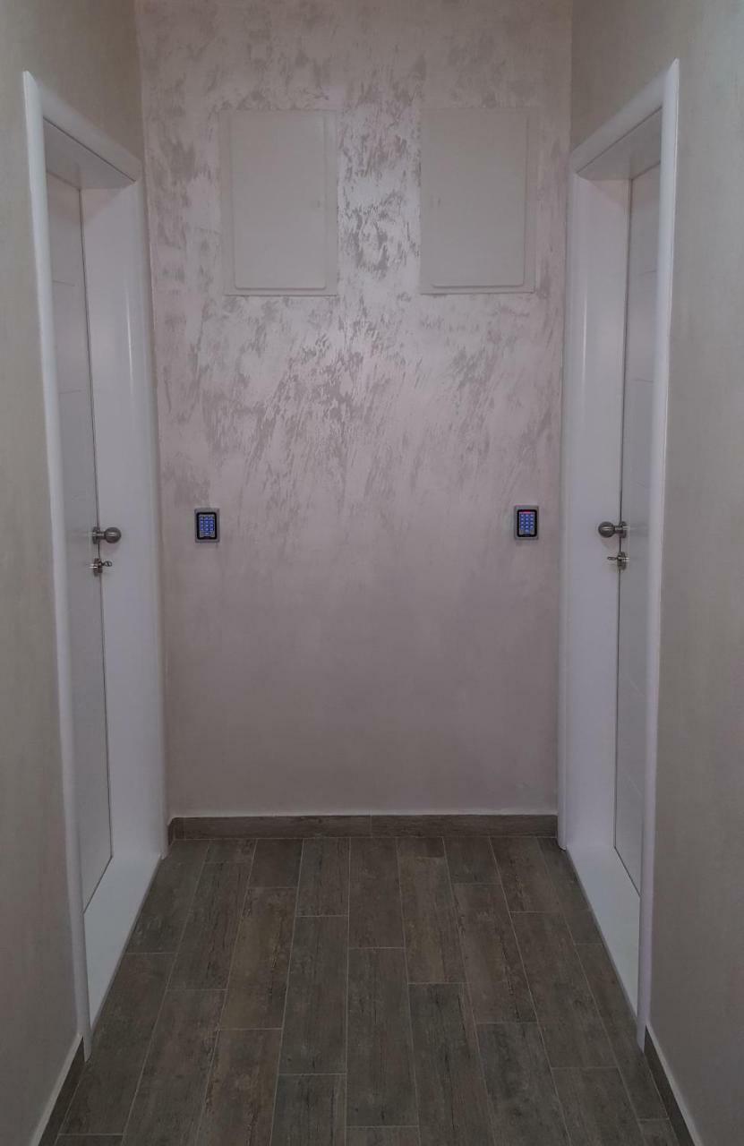 Amarok Apartment Bar Bagian luar foto
